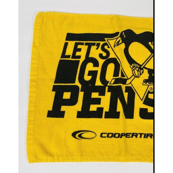 Pittsburgh Penguins Gold Rally Towel Autographed Signed #20 Colby Armstrong Pens - Picture 5 of 11